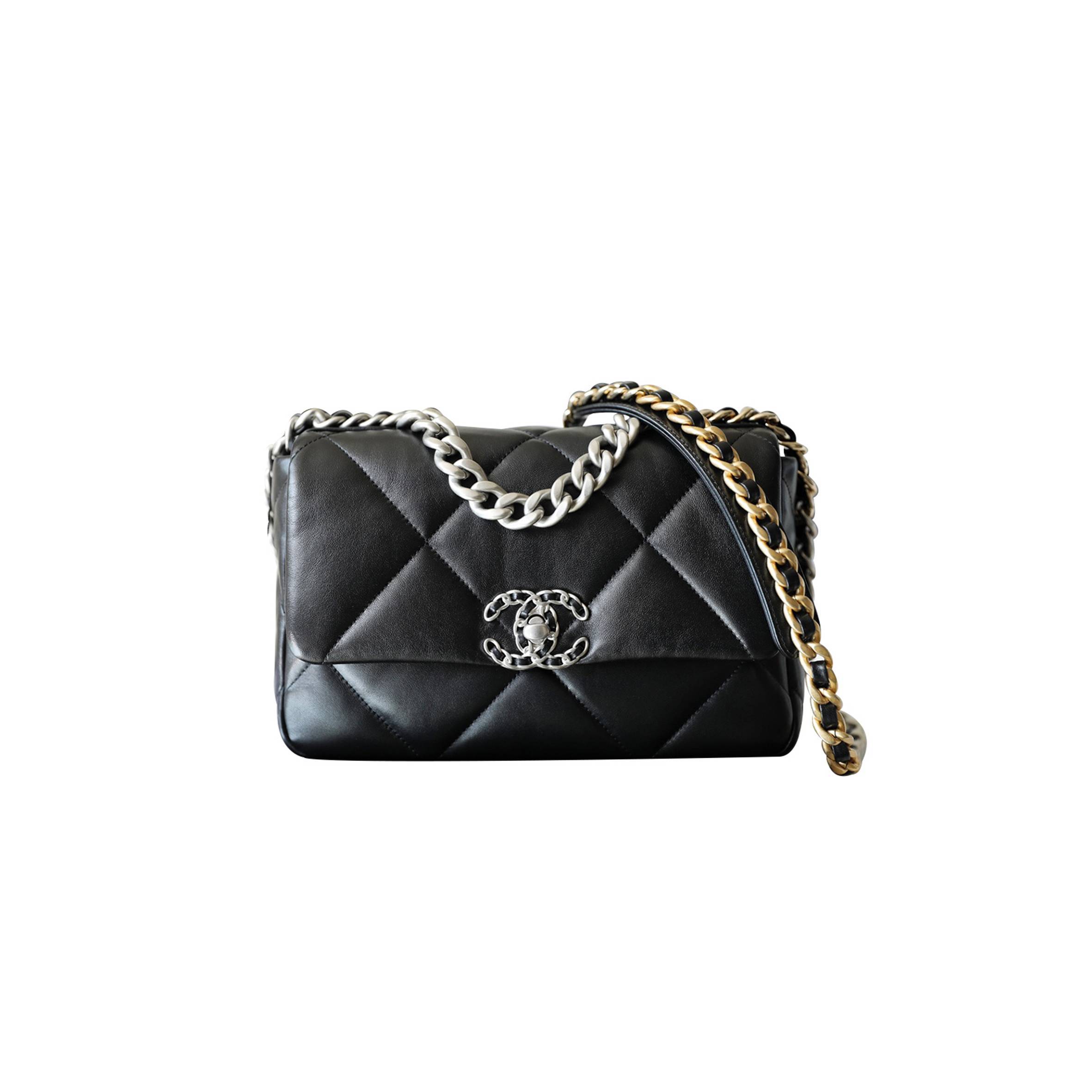 Ch*el master lambskin quilted medium Ch*el 19 flap black as1160 (26*16*9cm)